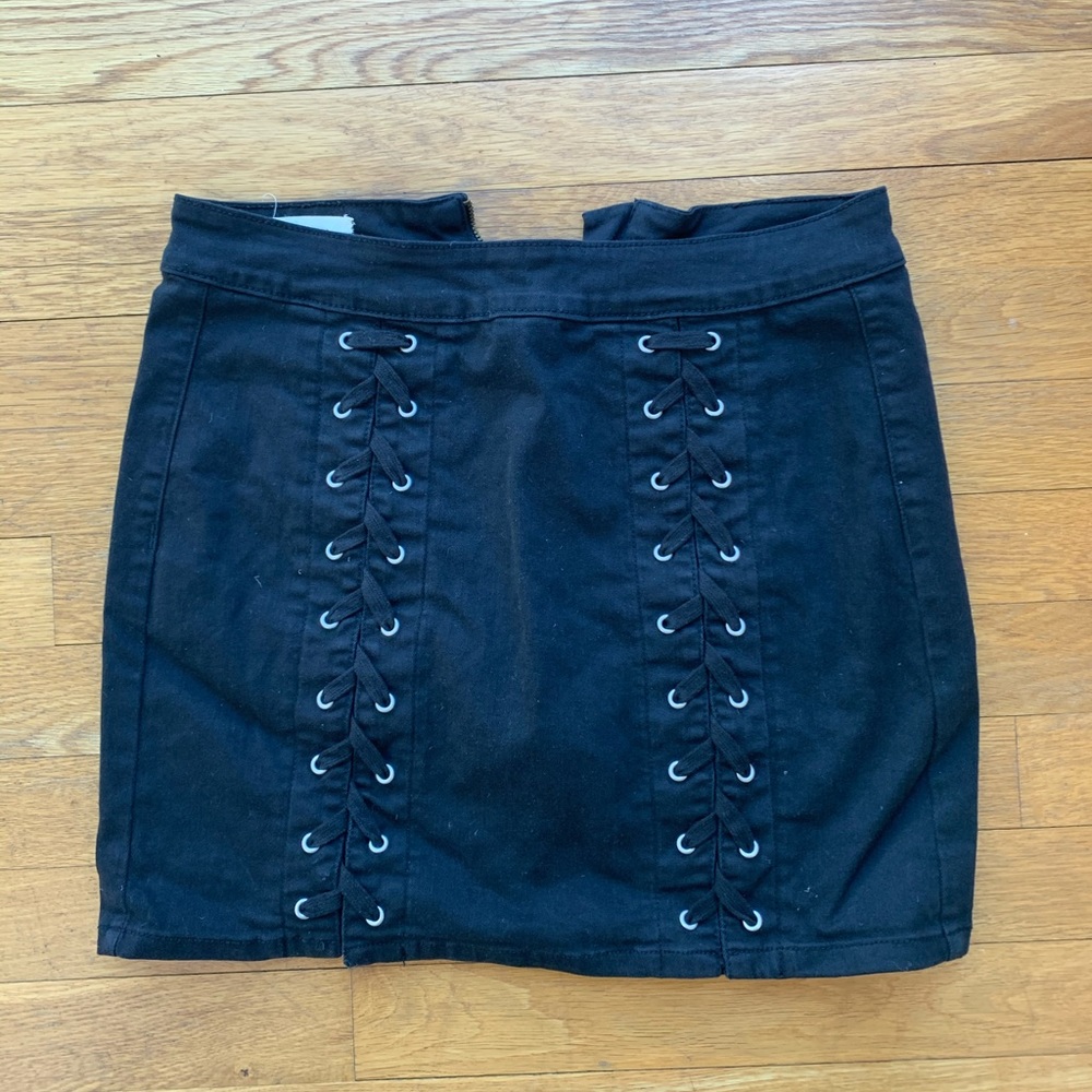 PACSUN BLACK MINI SKIRT